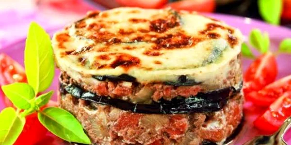 musaca de vinete şi carne de vită