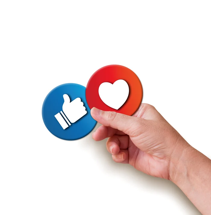 Susținerea în online nu înseamnă un vot, însă poate decide alegerile. FOTO: Shutterstock