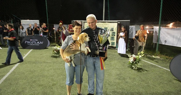 Cel mai frumos câine de la Napoca Dog Show alături de stăpânii săi