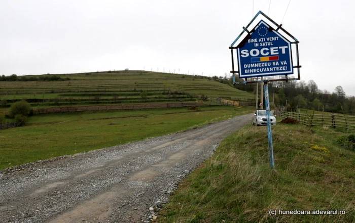 Drumul Cerbăl - Socet. FOTO: Daniel Guţă. ADEVĂRUL.
