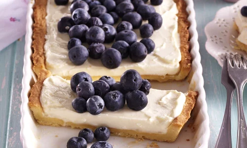 tarta cu crema de branza si afine jpeg