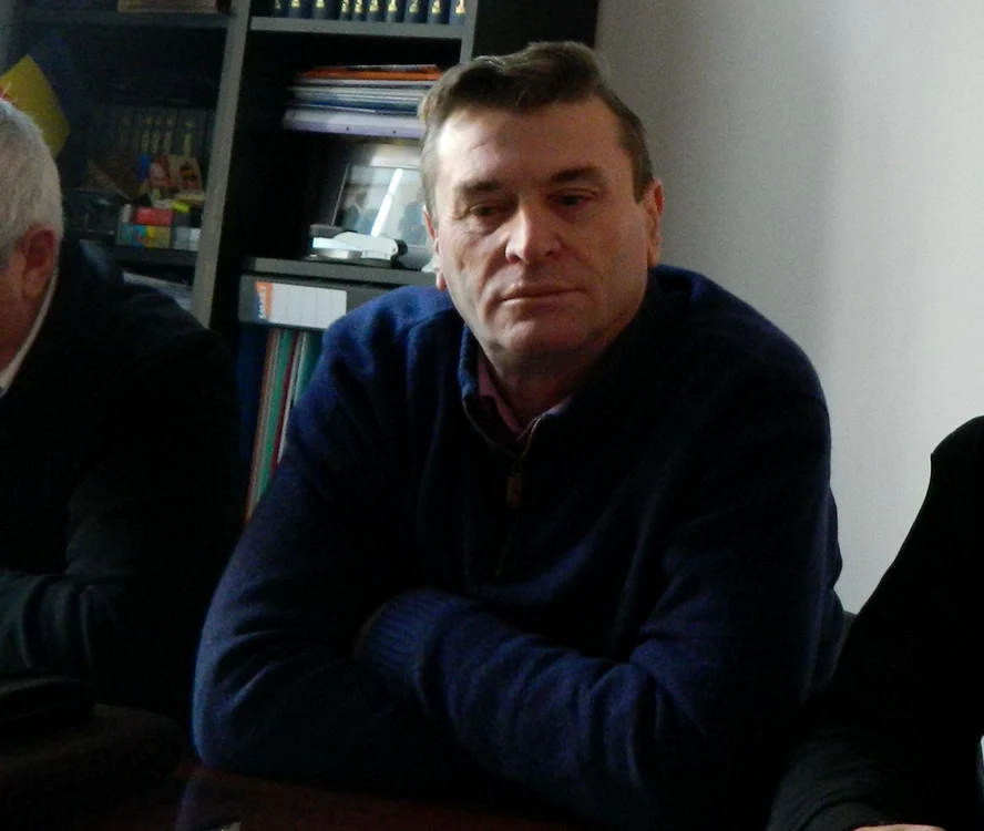 Deputatul Corneliu Olar critică luxul greilor din partid