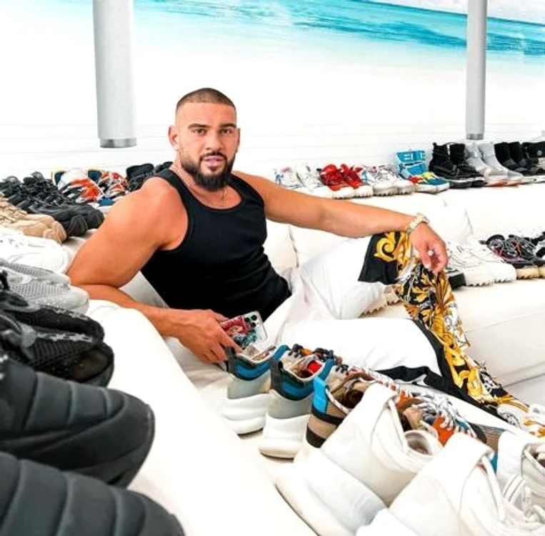 Colecţia de pantofi sport a lui Dorian Popa