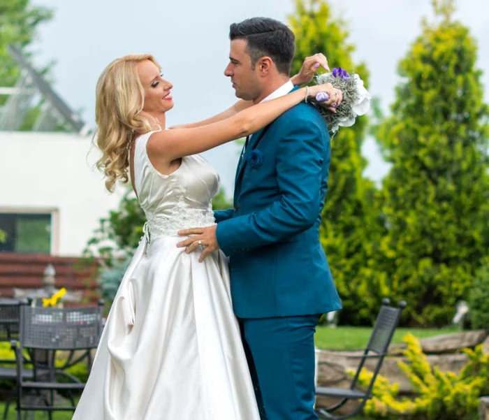 
    Cornel Ilie şi Eliza s-au căsătorit sâmbătă într-un decor de visfoto: Irinel Cirlanaru  