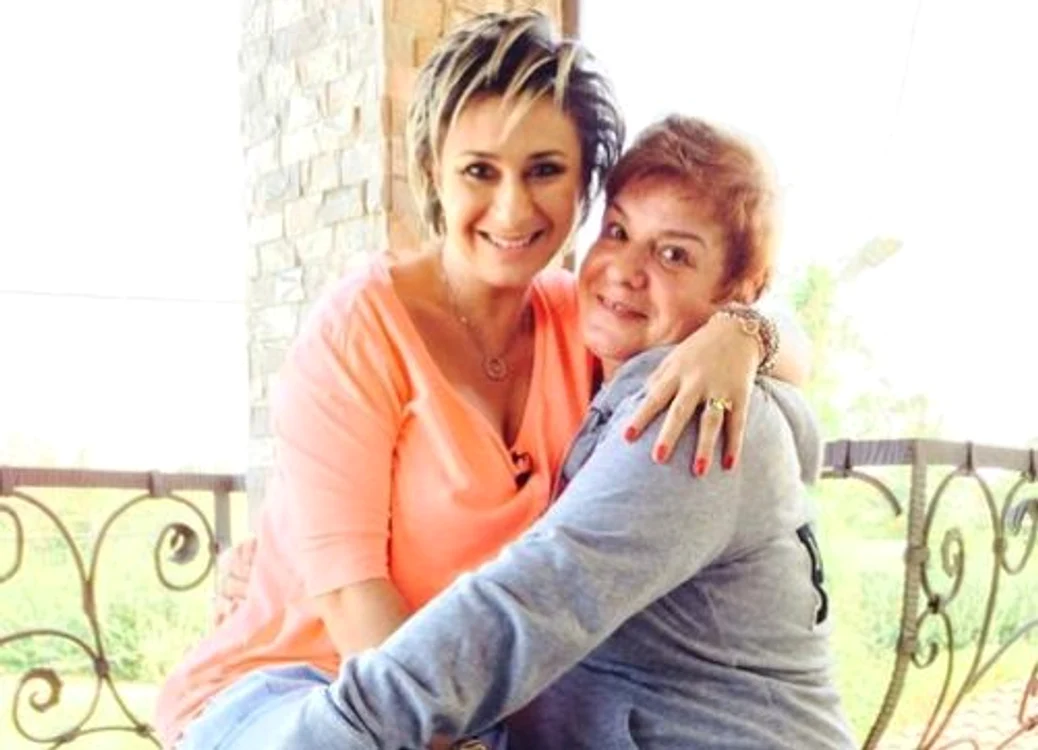 Este primul 8 Martie pe care Anamaria îl petrece fără mama ei
