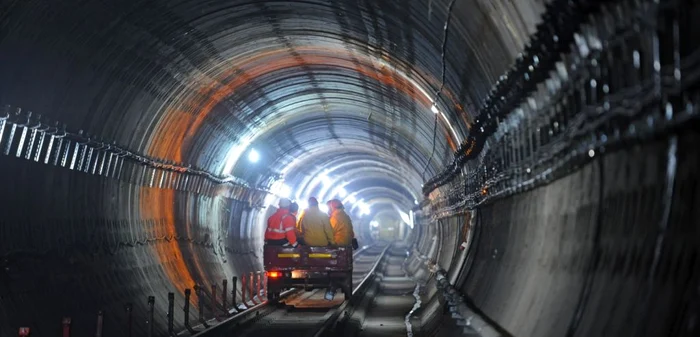 Reţeaua de metrou din Bucureşti va avea zeci de kilometri de tunel. FOTO Mediafax