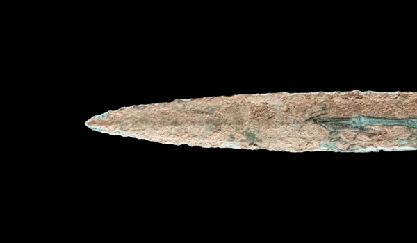 Gudersleben dagger  e1755815927170 webp