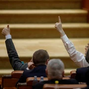 Votul final asupra legii bugetului de stat pentru 2024 în plenul reunit al Parlamentului. FOTO Inquam Photos / George Călin