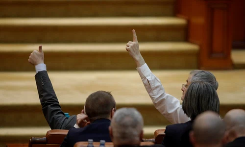 Votul final asupra legii bugetului de stat pentru 2024 în plenul reunit al Parlamentului. FOTO Inquam Photos / George Călin