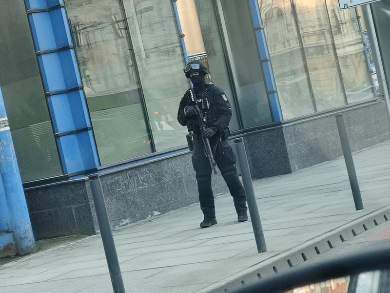 Alertă în centrul Clujului. Poliția și trupele au făcut verificări la un bagaj abandonat 