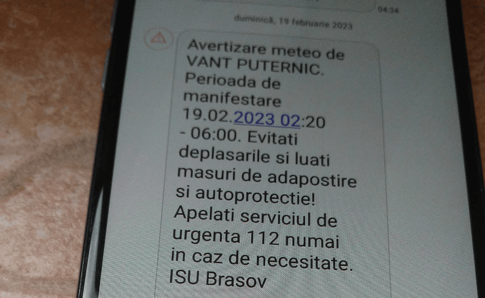 Mesajul RO-ALERT din toiul nopții care a trezit Brașovul. Avertiza despre riscurile vijeliei