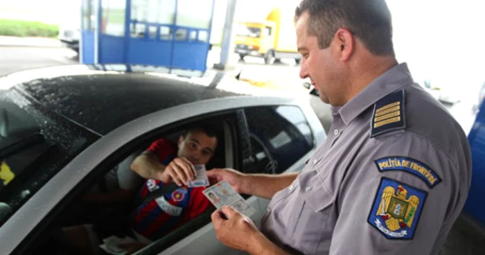 Poliţiştii de frontieră au avut suspiciuni când au verificat actele