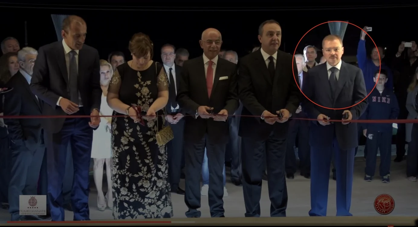 Artiom Ceaika (primul din dreapta)
