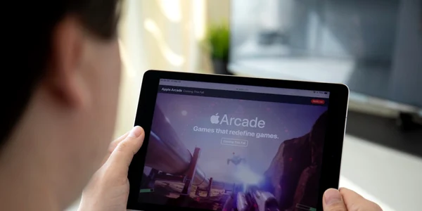 Tableta iPad cu Apple Arcade FOTO Shutterstock