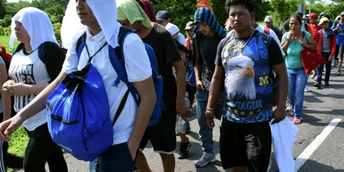 Migranti in drum spre Statele Unite FOTO EPA-EFE