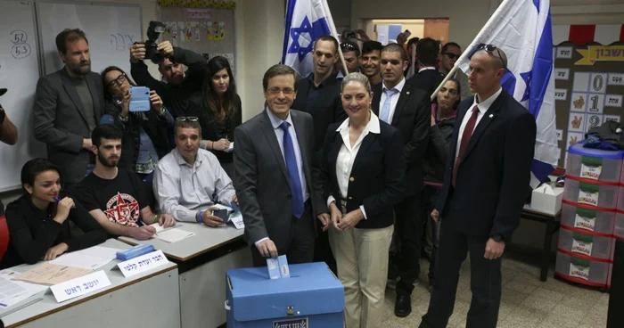 Isaac Herzog, liderul Uniunii Sioniste (centru-stânga), este principalul contracandidat al lui Netanyahu FOTO AP