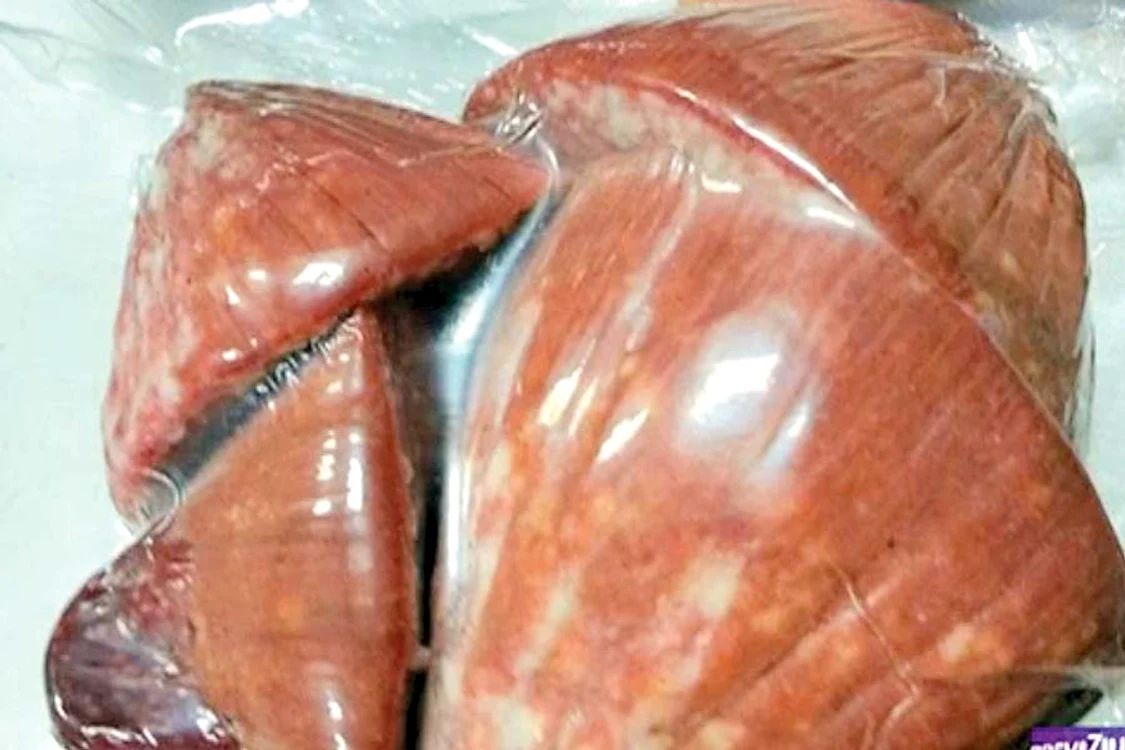 
    Capetele de salam reetichetate  aveau termenul de garanţie  iniţial pe 24 februarie  