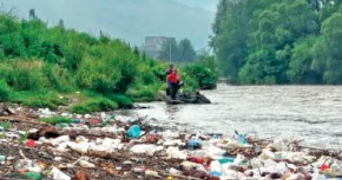 Get us rid of the plastic trash! / "Adevarul" campaign