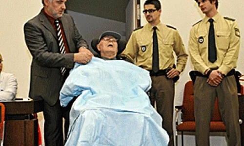 A murit gardianul nazist inculpat pentru uciderea a 430 000 de evrei jpeg