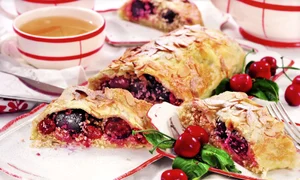 strudel cu cirese jpeg