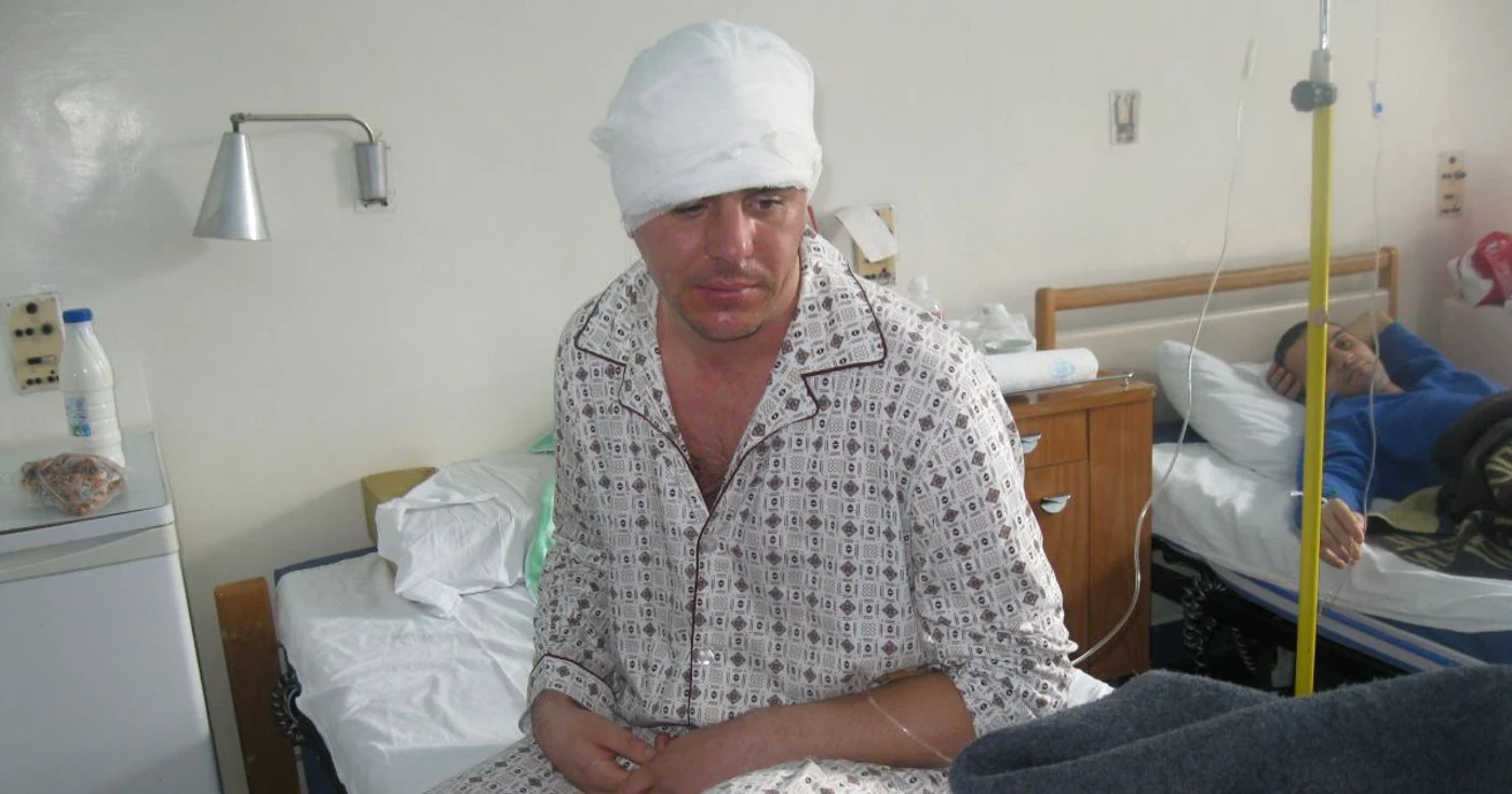 Daniel Pralea la mai puțin de 20 de ore de la operația de reconstrucție. 