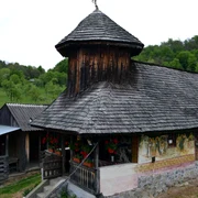 Biserica de lemn „Sf  Ioan Botezătorul” – Bărbălătești (© Institutul Național al Patrimoniului)