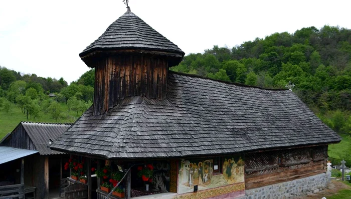 Biserica de lemn „Sf Ioan Botezătorul” – Bărbălătești (© Institutul Național al Patrimoniului)