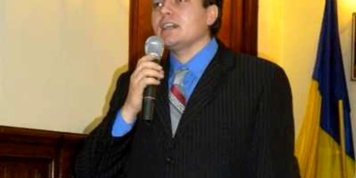 Șef de catedră la 33 de ani