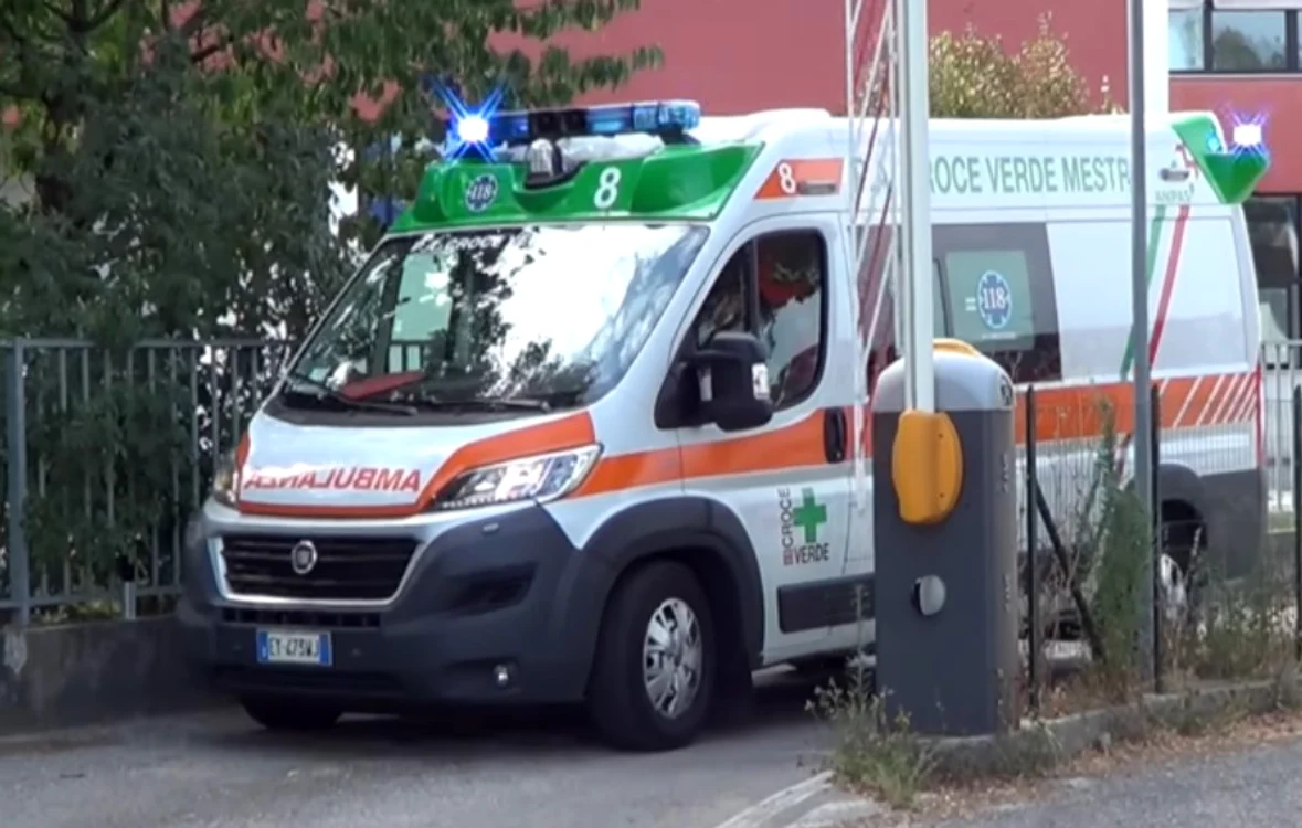 Ambulanță în Italia. FOTO captură YouTube