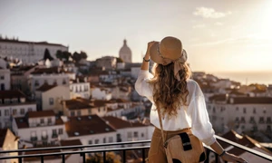 Femeie vacanta concediu turism FOTO Shutterstock jpg