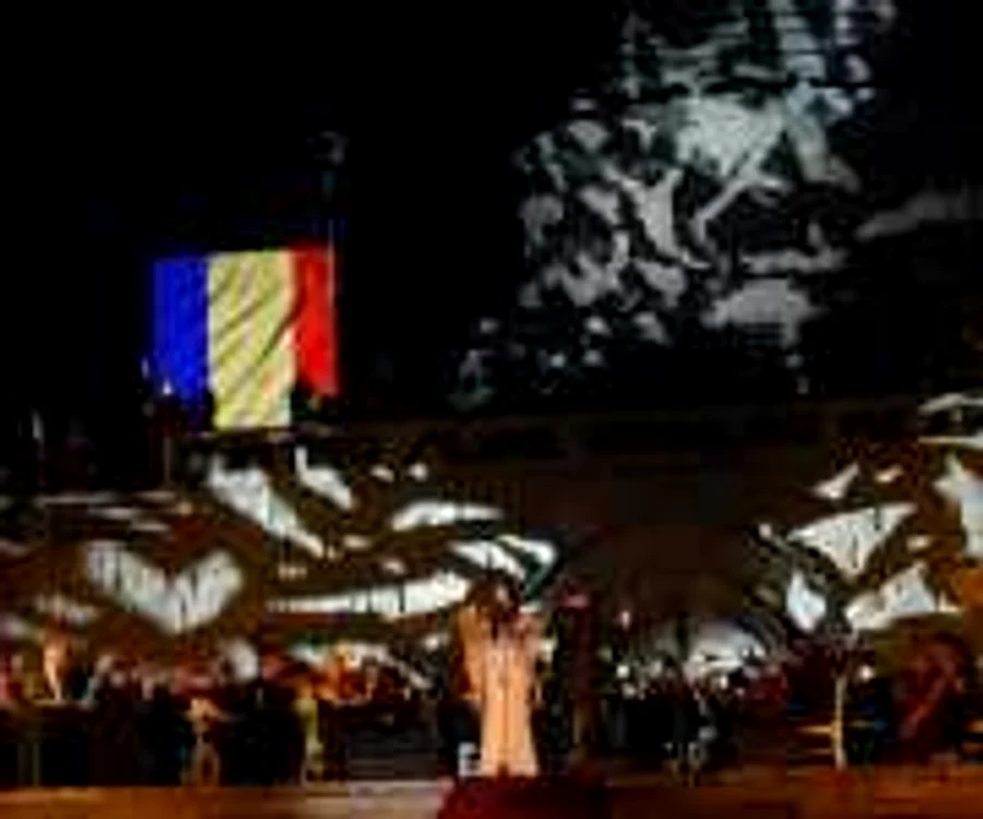 Paula Seling şi Eugen Doga, pe scena amenajată la Mausoleul Mărăşeşti
