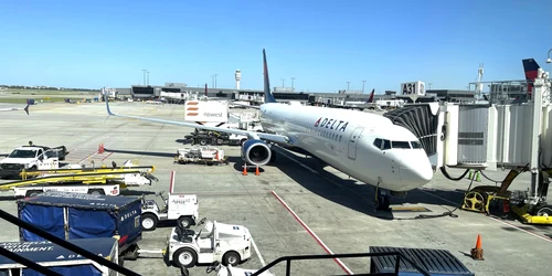 avion delta airlines jpg