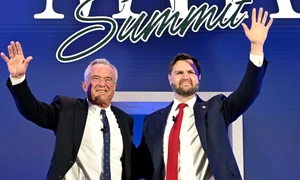 Robert F  Kennedy Jr și JD VAnce jpg