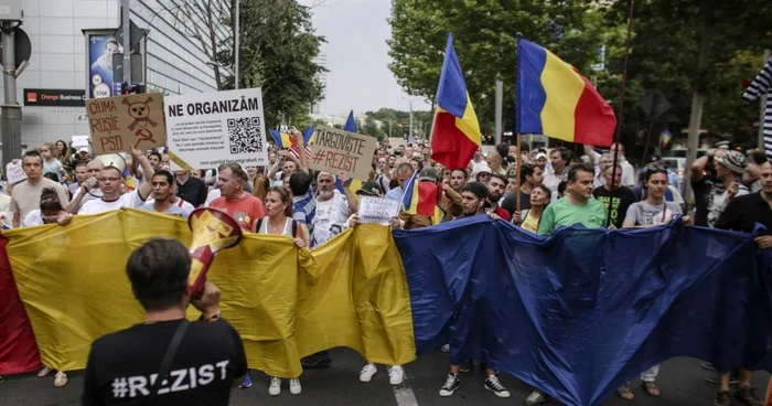 Manifestanţii au plecat în marş de protest FOTO Inquam / Octav Ganea