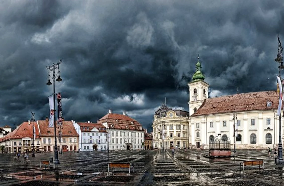 Pieţele centrale ale oraşului sunt atuul Sibiului pentru a ajunge pe lista patrimoniului mondial UNESCO. Foto Sebastian Marcovici