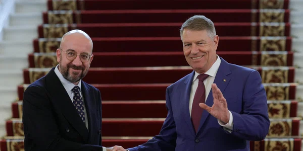 Preşedintele Klaus Iohannis îl primeşte pe preşedintele Consiliului European, Charles Michel, la Palatul Cotroceni din București. FOTO Inquam Photos / George Călin