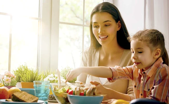 Dezlegarea la alimentele de dulce se face numai după Sfânta Liturghie de Crăciun