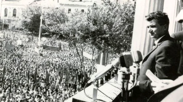 Scena balconului din 21 august 1968 şi naşterea mitului independenţei lui Ceauşescu jpeg