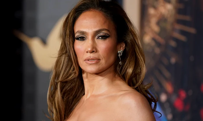 Jennifer Lopez și Ben Affleck la premiera This is me now, Profimedia (7) jpg