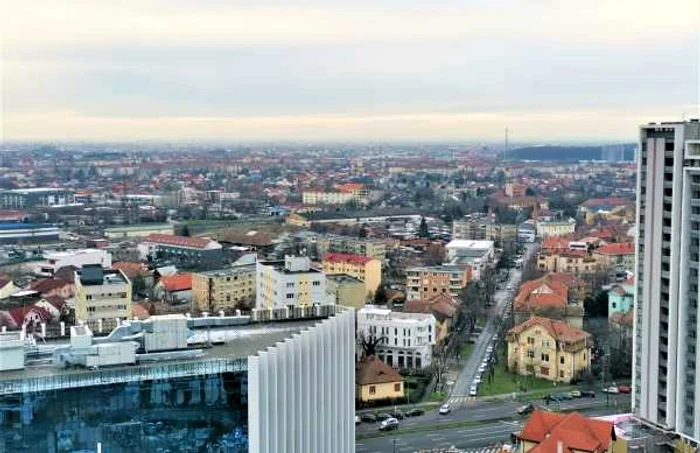 Panorama Timişoarei din locuinţa aflată la etajul 20  FOTO Ş.Both