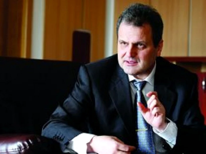 George Micu a intrat recent şi în Consiliul de Administraţie al CFR Călători, ambele companii feroviare fiind deţinute de Ministerul Transporturilor