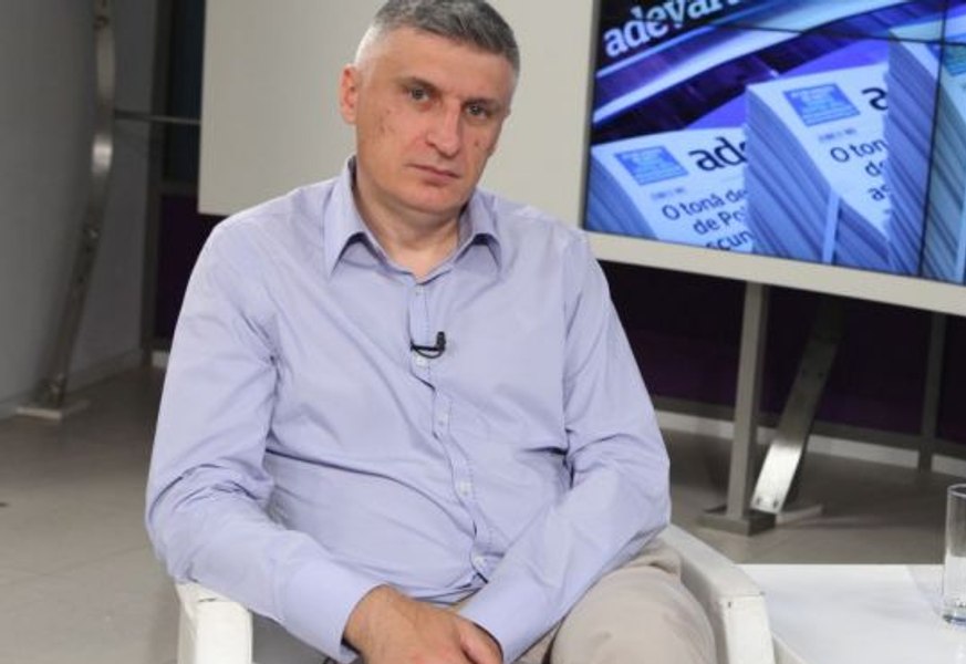 Un fost consilier al lui Băsescu își anunță candidatura la prezidențiale. Cătălin Avramescu cere interzicerea AUR