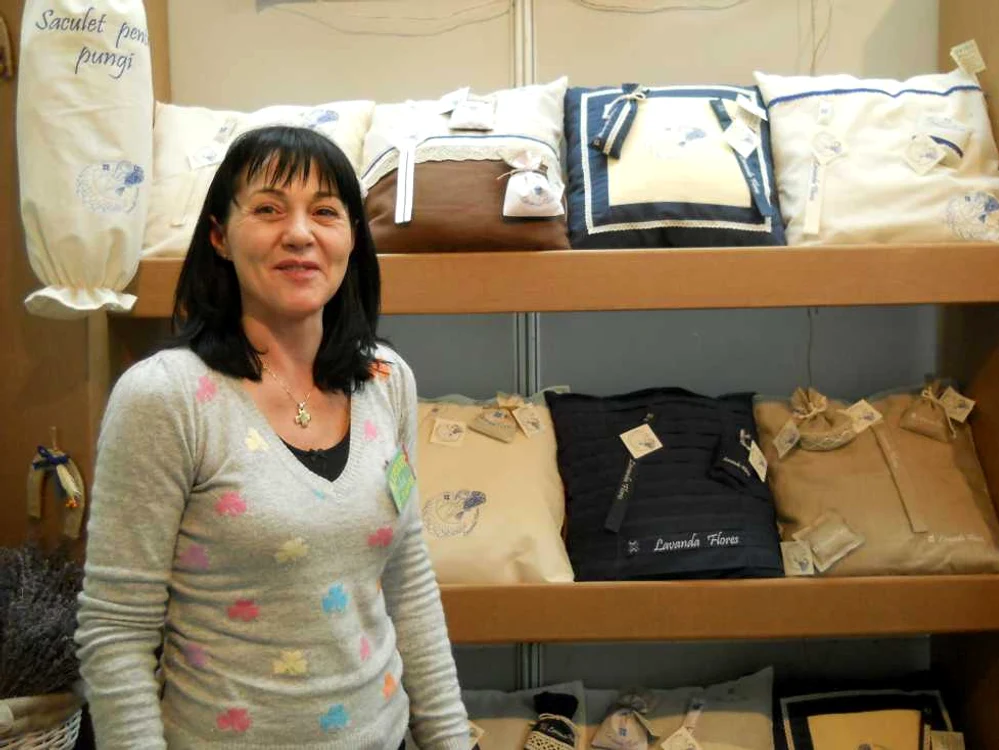 Perne şi săculeţe cu flori de lavandă se vând la Expo Transilvania