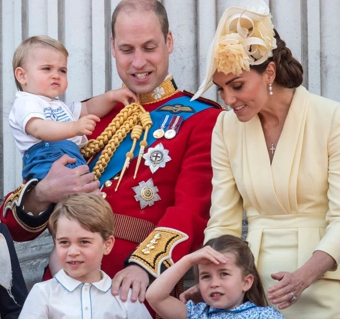 1 cum isi educa printul william si ducesa kate jpg jpeg