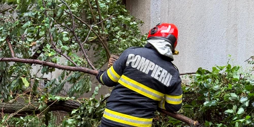 pompieri bucuresti isu jpg