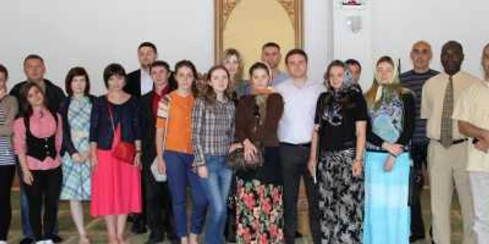 Tinerii au vizitat moscheea, sinagoga, biserici ortodoxe, catedrala catolică, etc.