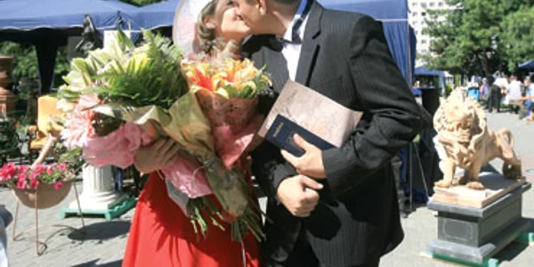 Un divorţ la trei căsătorii