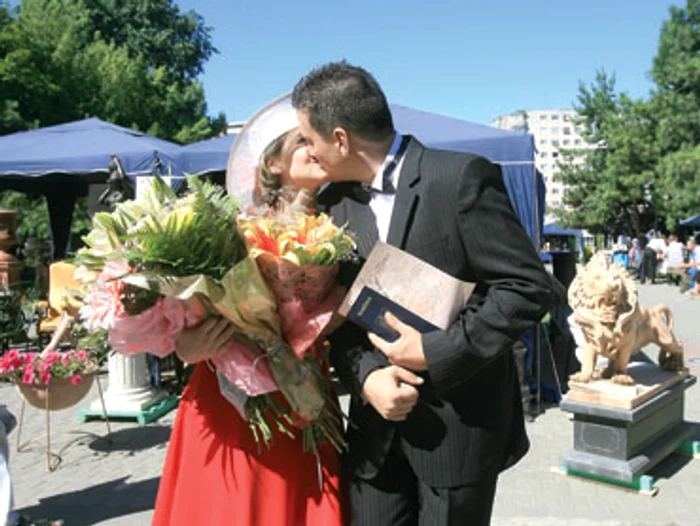 Un divorţ la trei căsătorii