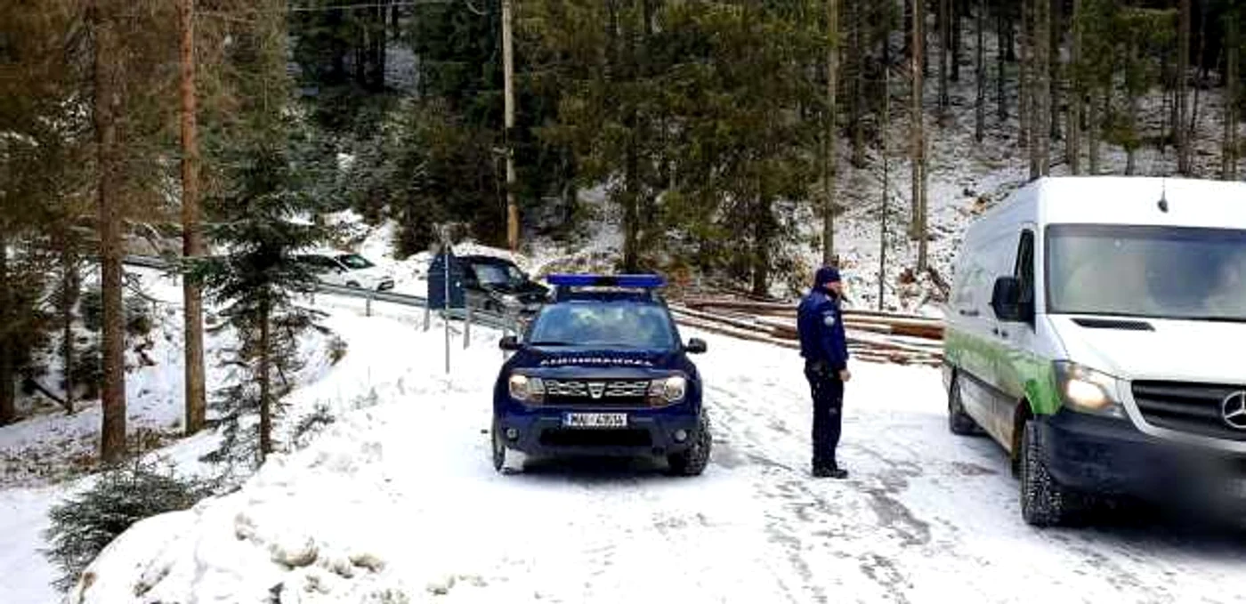 Turişti blocaţi în Munţii Bucegi