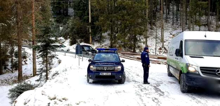 Turişti blocaţi în Munţii Bucegi